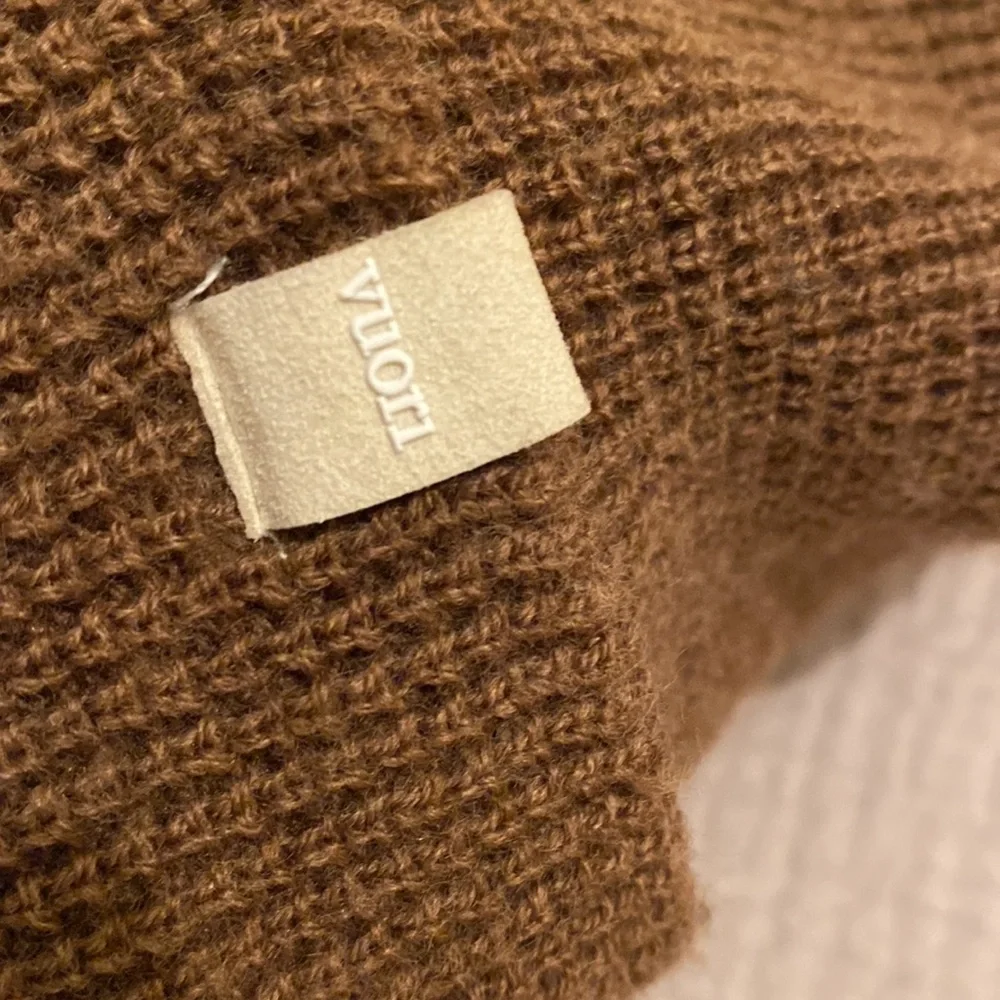 VUORI Cozy Brown Knit Beanie